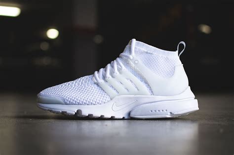 Nike Flyknit presto size 9